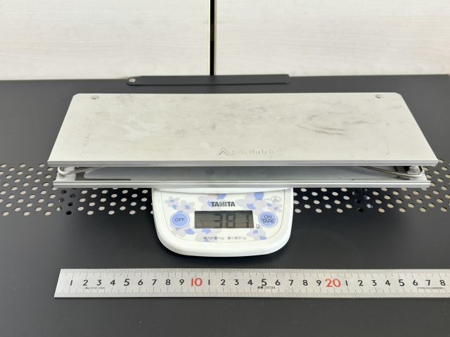 SOTO フィールドホッパーの重量測定：量りの値は381g