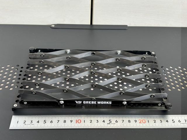 ULエアメッシュテーブルの天板が完成した状態、250mm×150mm×20mmこの状態でも鍋敷きなどに使いやすそう