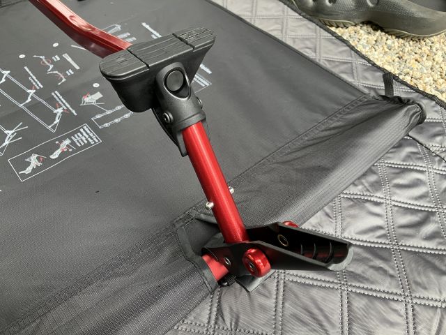 alpidex ウルトラライト2wayコット レッグフレームのグリップ