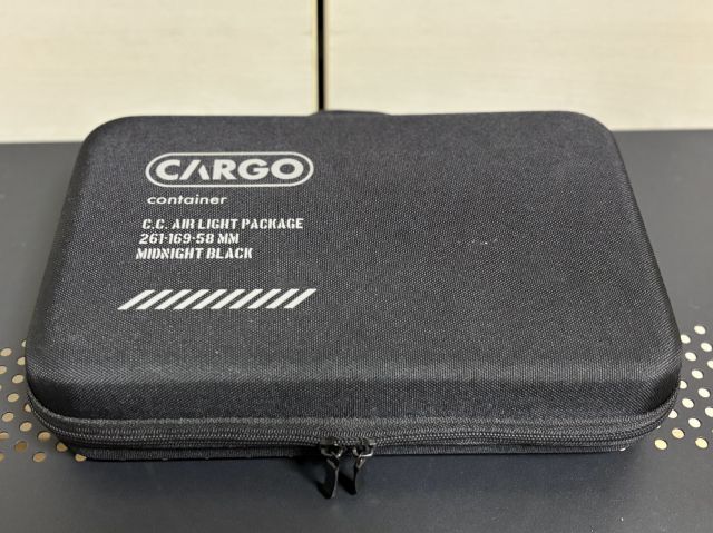 カーゴコンテナ AIR LIGHT & CHARGING DOCK 専用ケースの外観